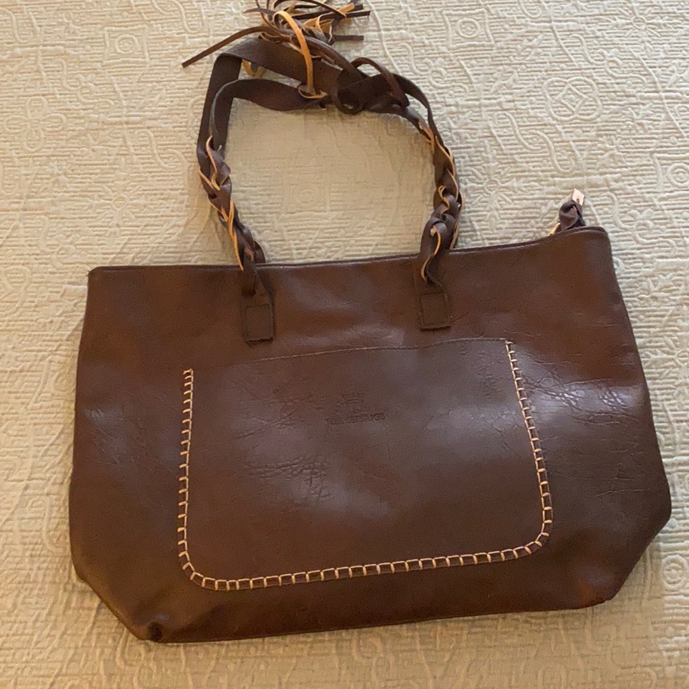 Medium brown tote